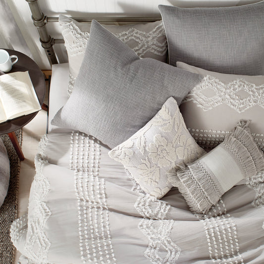 Peri Home Geo Comforter Set geschnitten