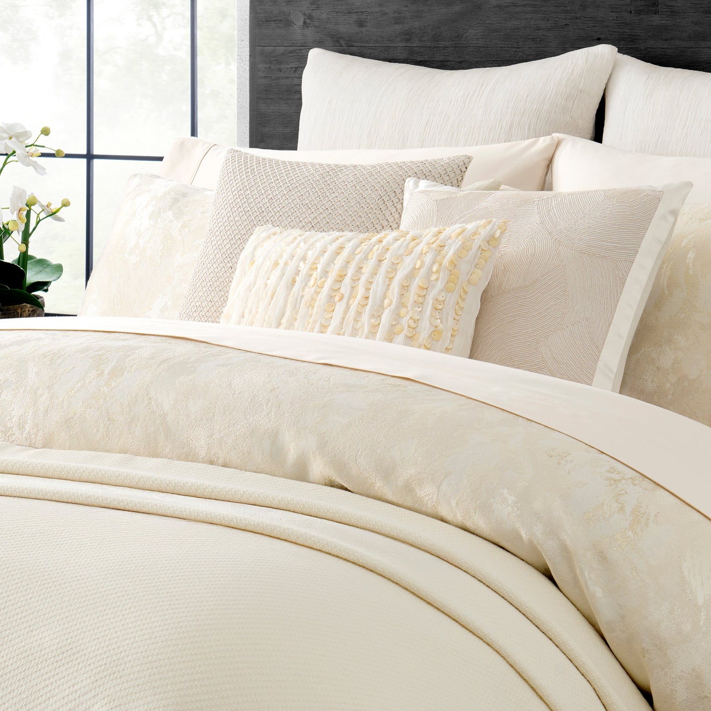 Donna Karan Home Beaded Netting Dekoratives Kissen, 18' x 18'
