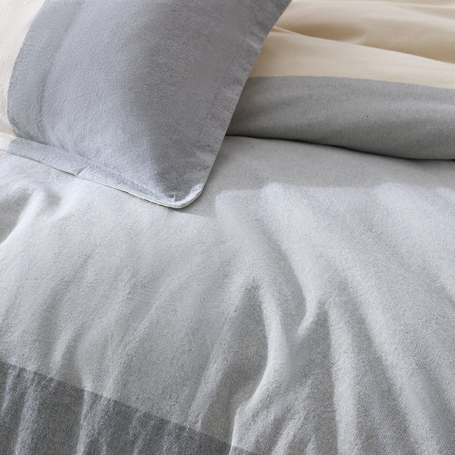 DKNY Reines recyceltes Colorblock Duvet Set