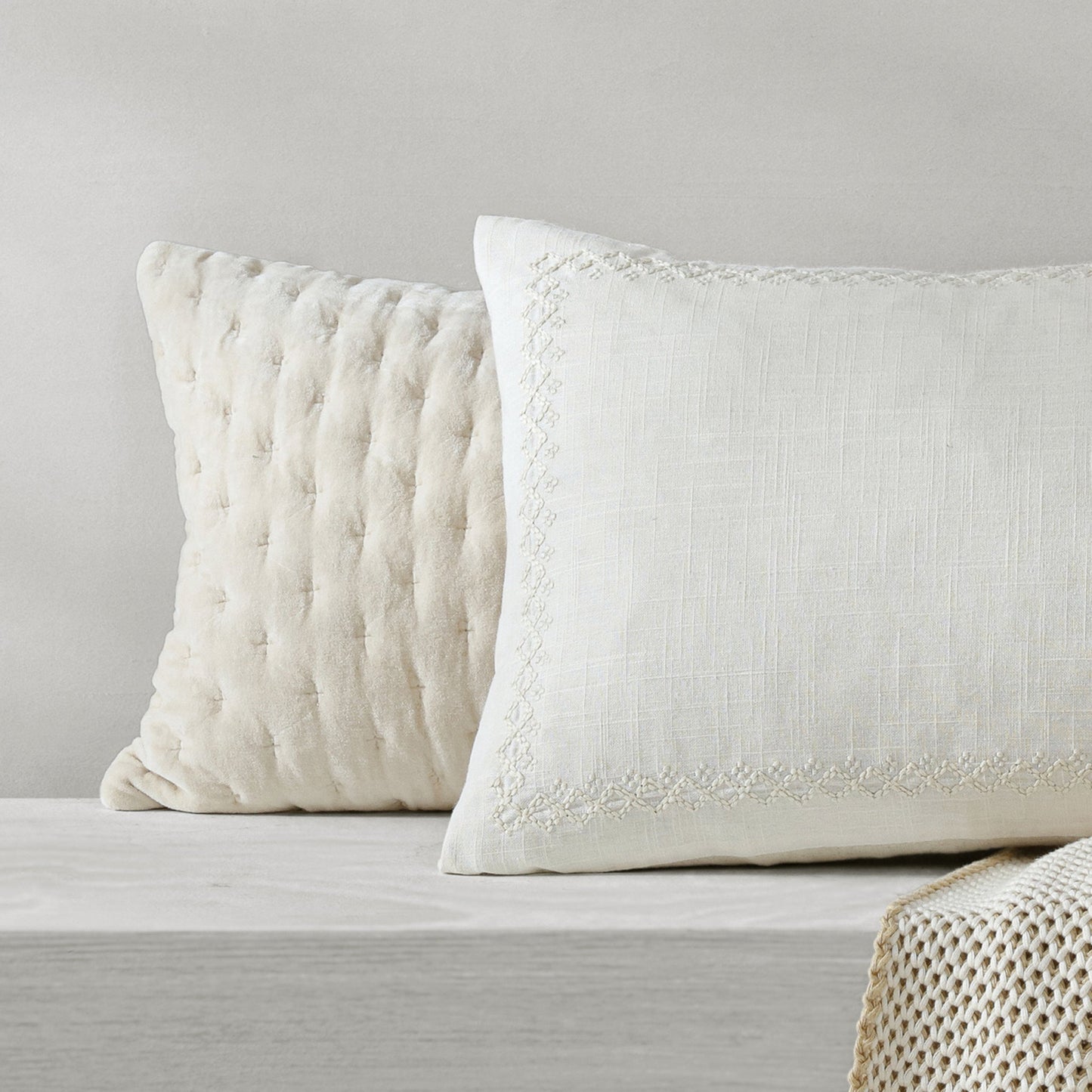 DKNY PURE Velvet Quilt Bolster - Dekoratives Kissen