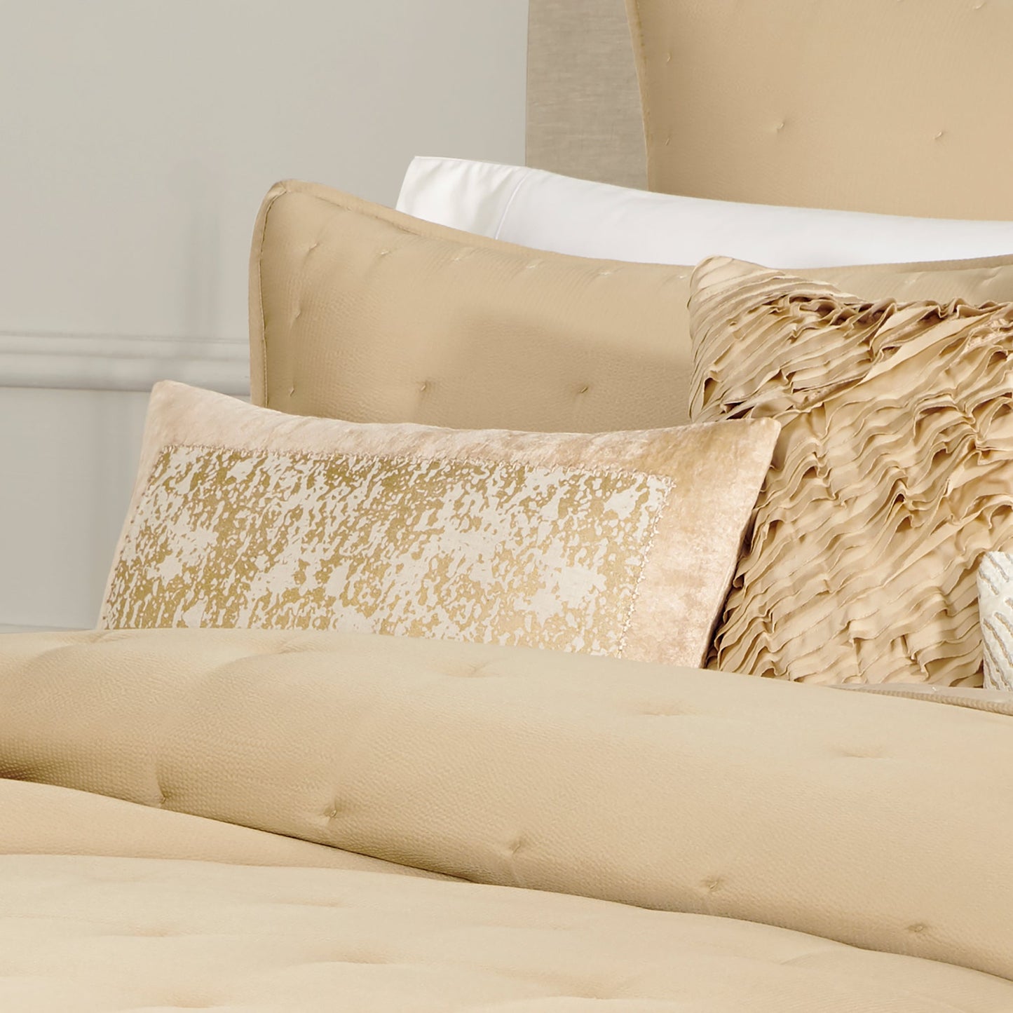 Donna Karan Home Distressed Dekorative Kissen