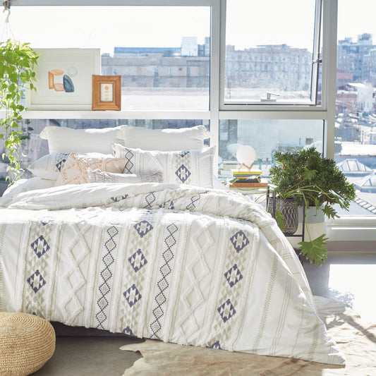 Peri Home Gedrucktes Chenille Geo Comforter Set