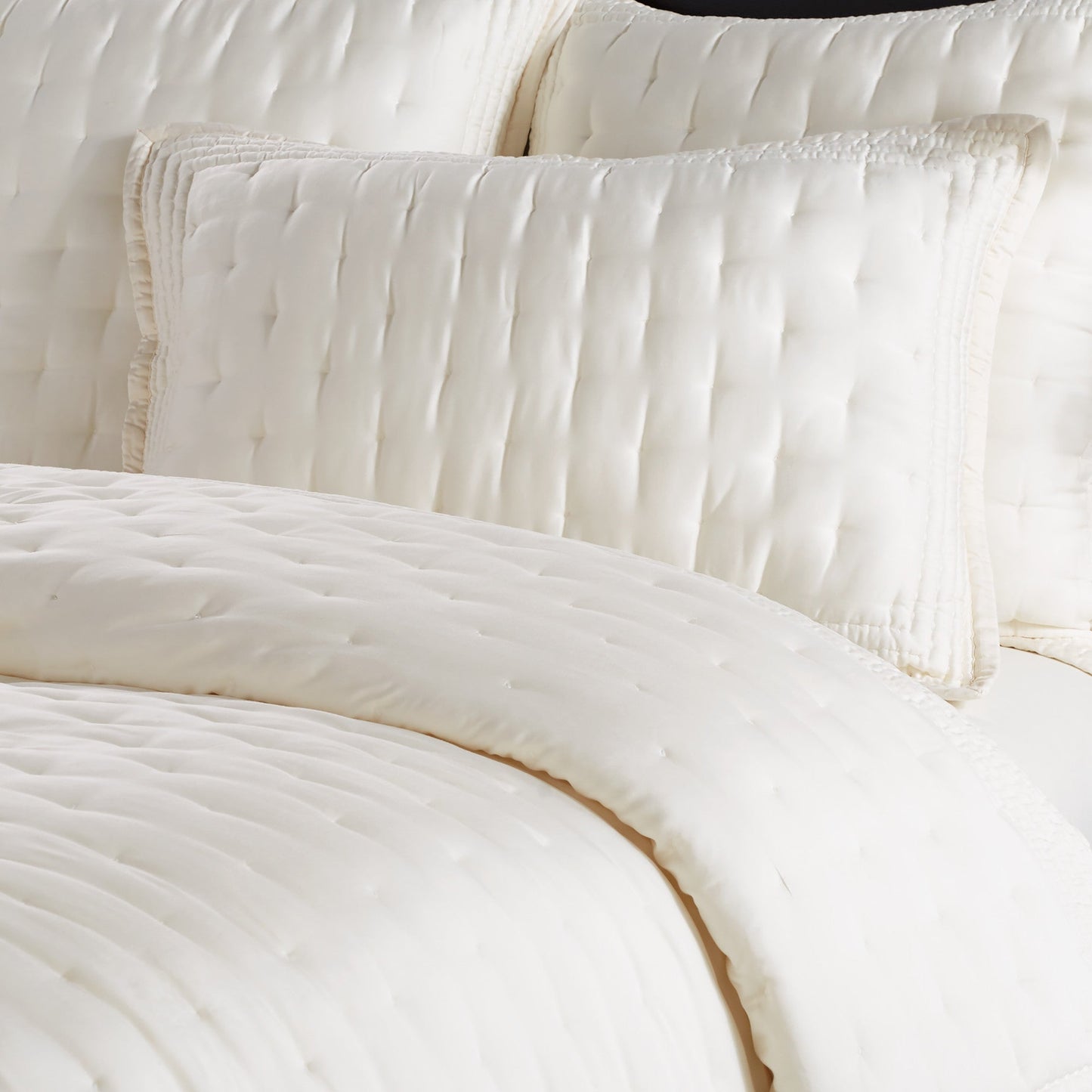 Donna Karan Essential Silk Blend Quilt Sammlung