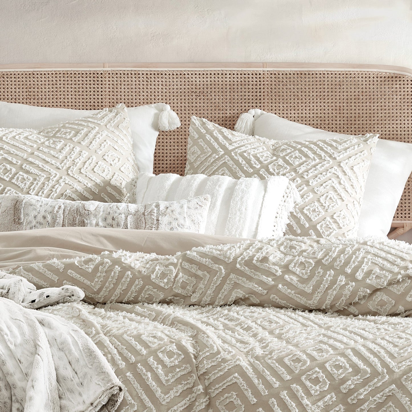Peri Home Clipped Diamond Comforter Set
