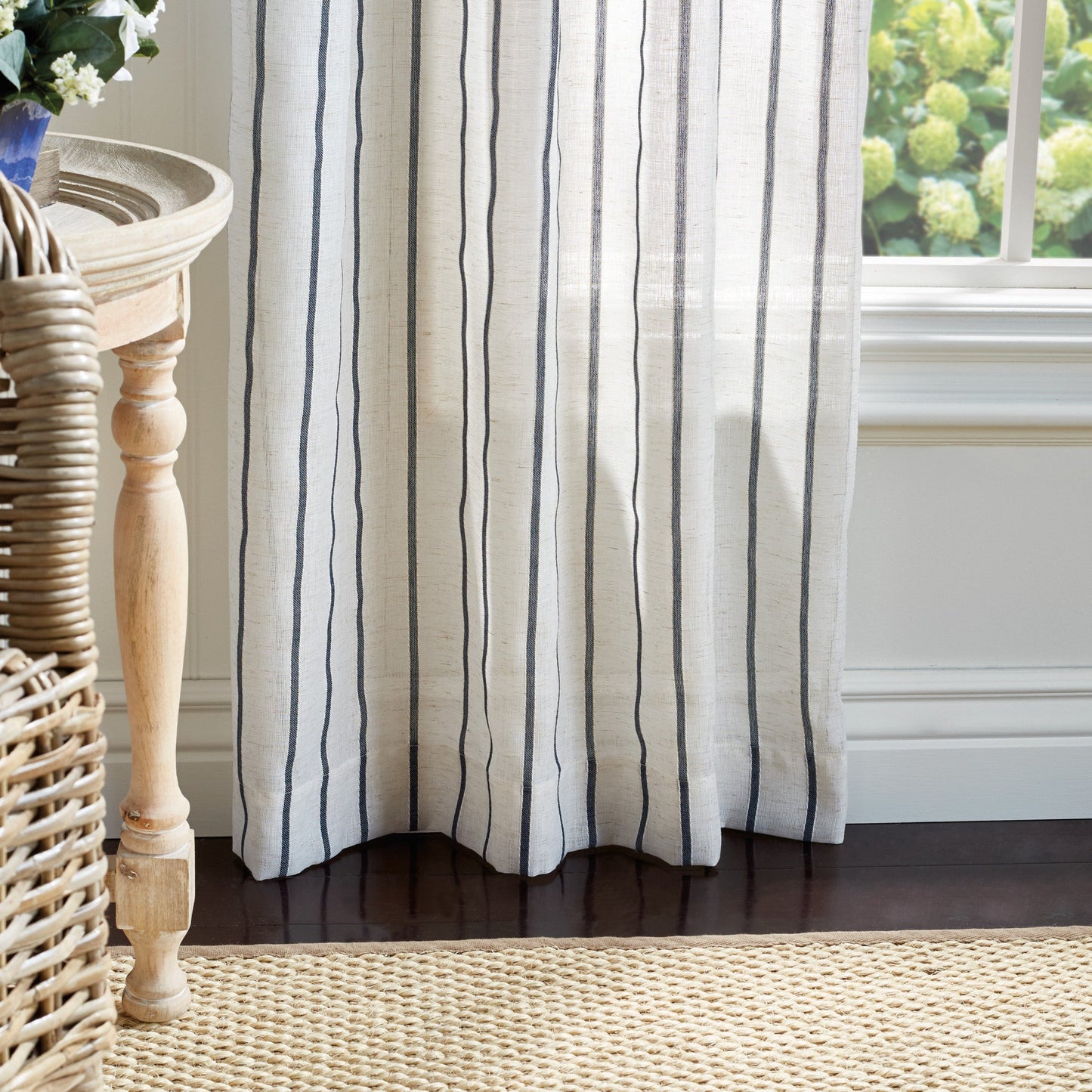 Martha Stewart Laguna Stripe Tie Tab Curtain Panel (Set von 2)