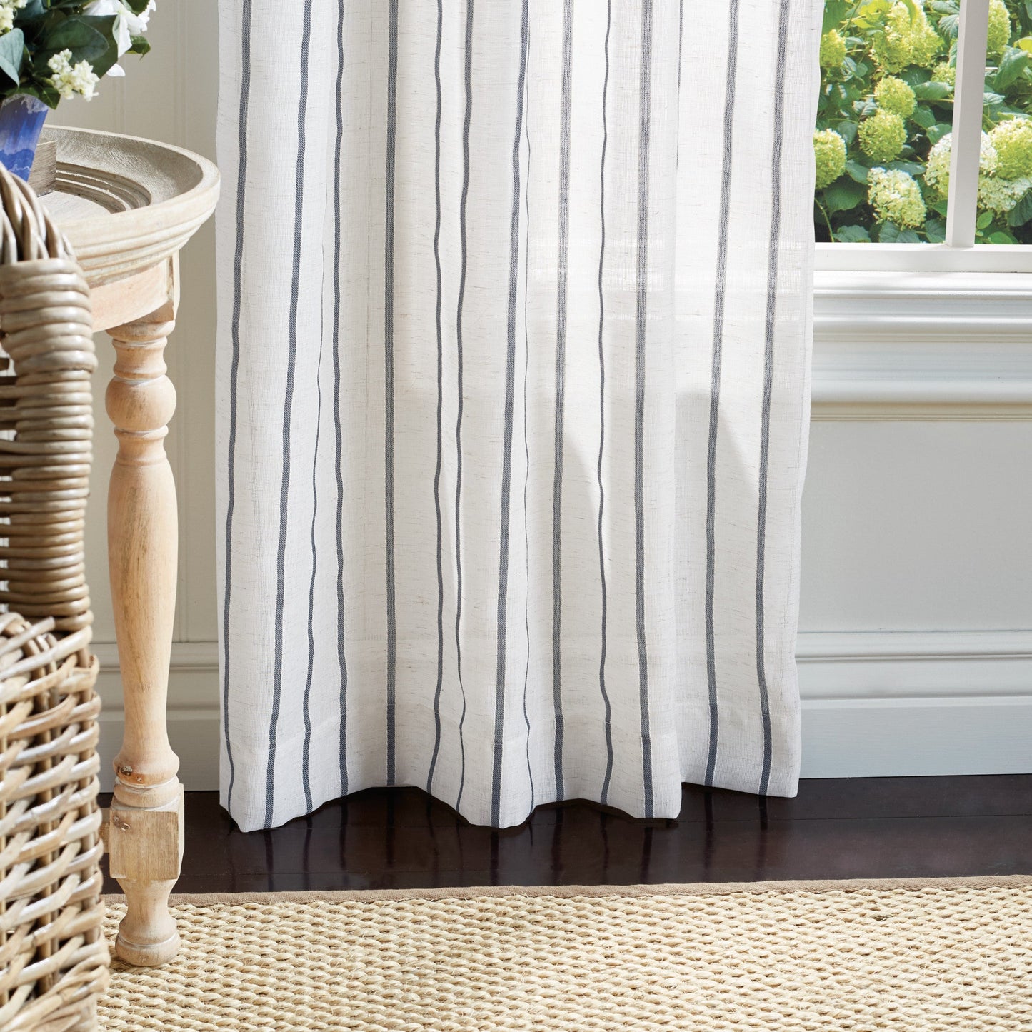 Martha Stewart Laguna Stripe Tie Tab Curtain Panel (Set von 2)