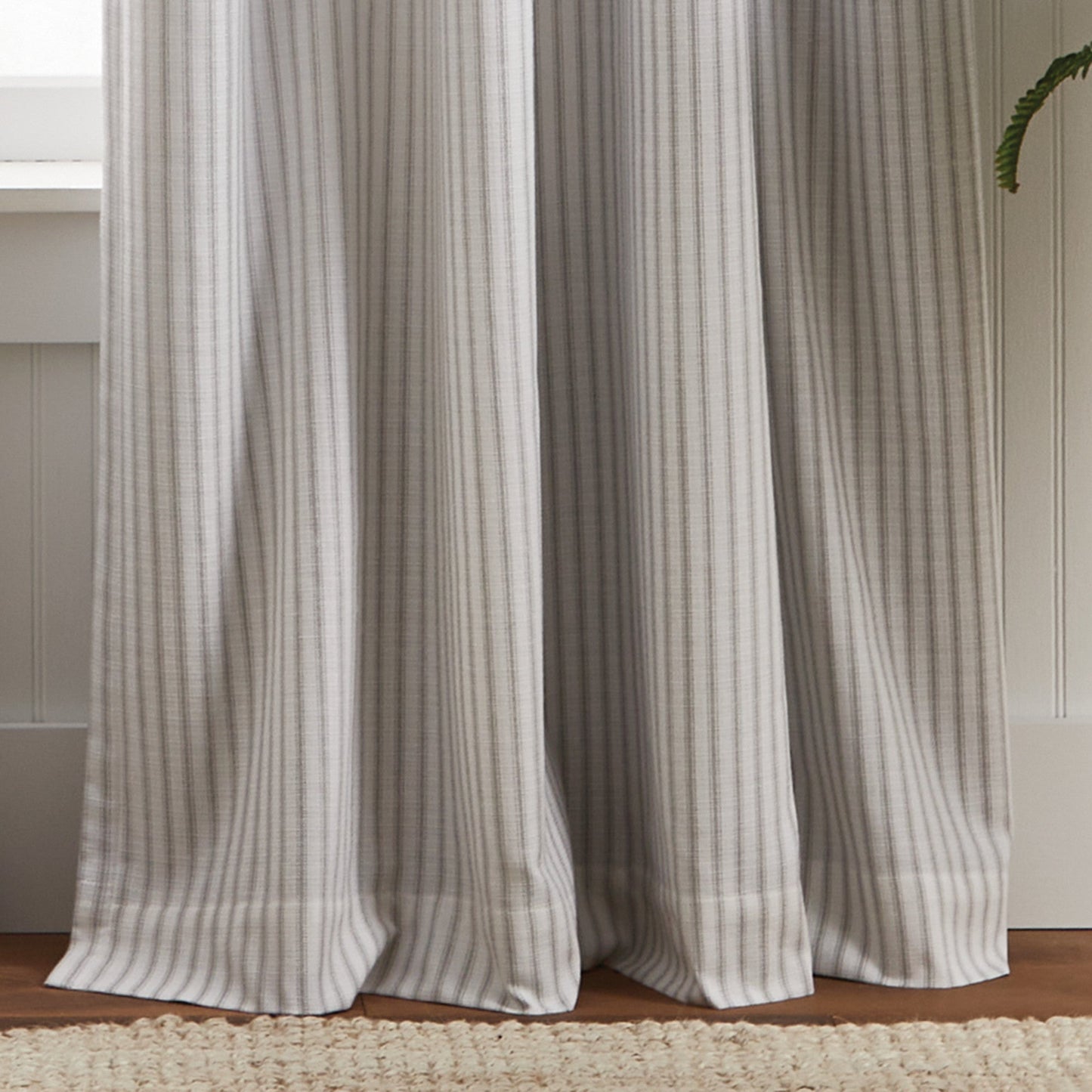 Martha Stewart Ticking Stripe Curtain Panel Paar