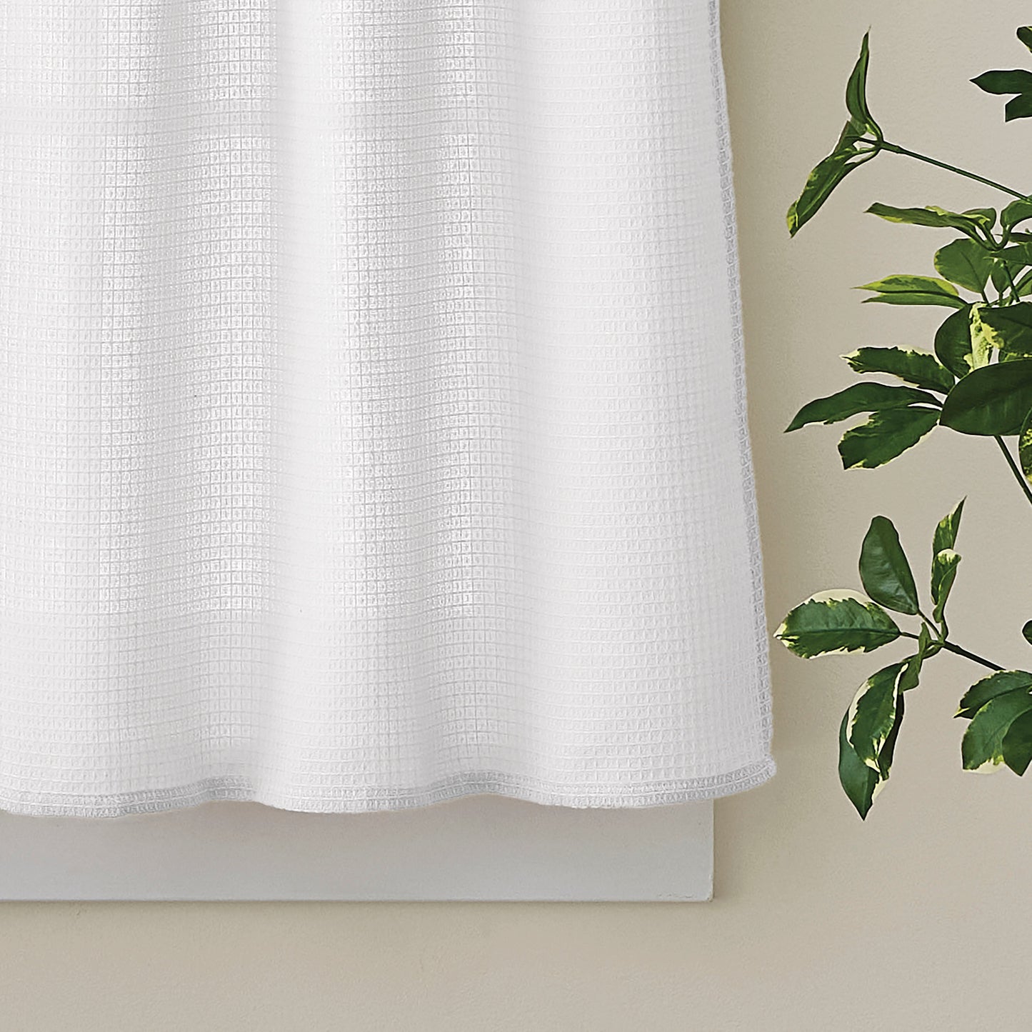 Curtainworks Eldridge Waffle 3-Piece Tier und Valance Set