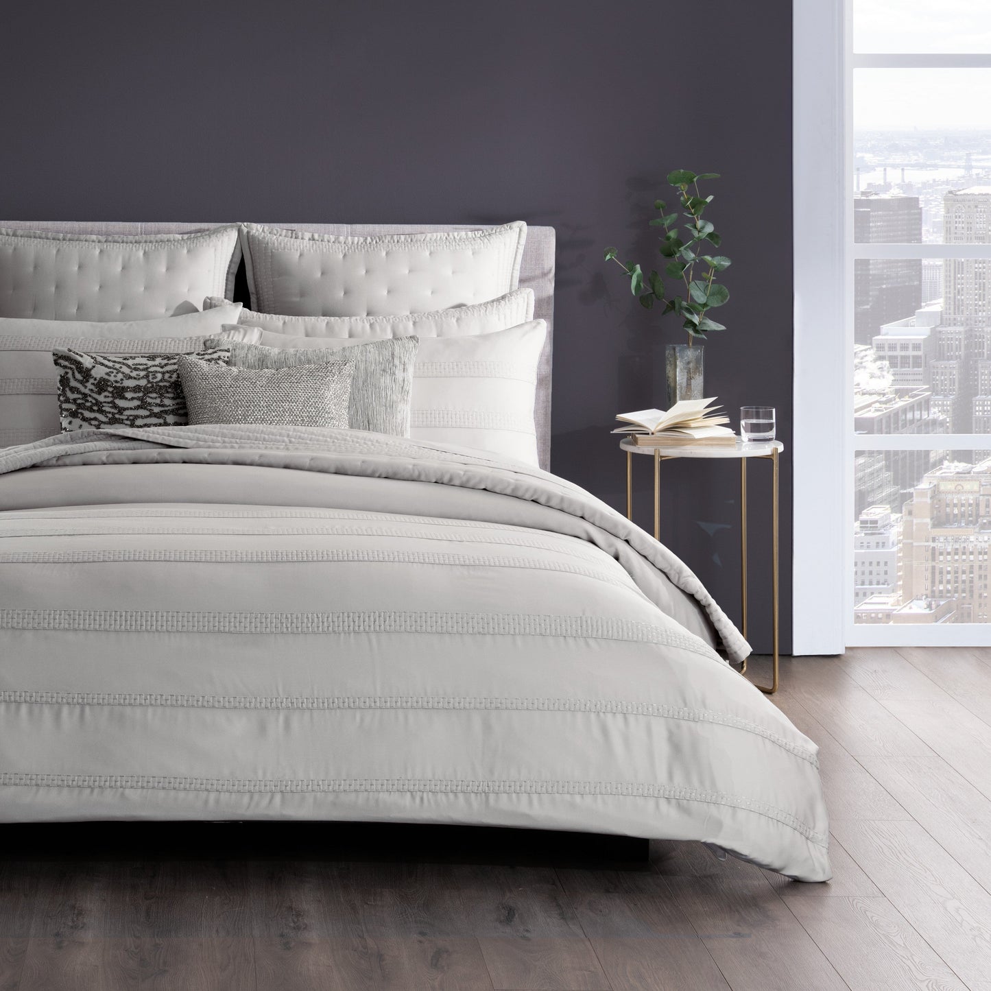 Donna Karan Essential Silk Stripe Duvet Sammlung