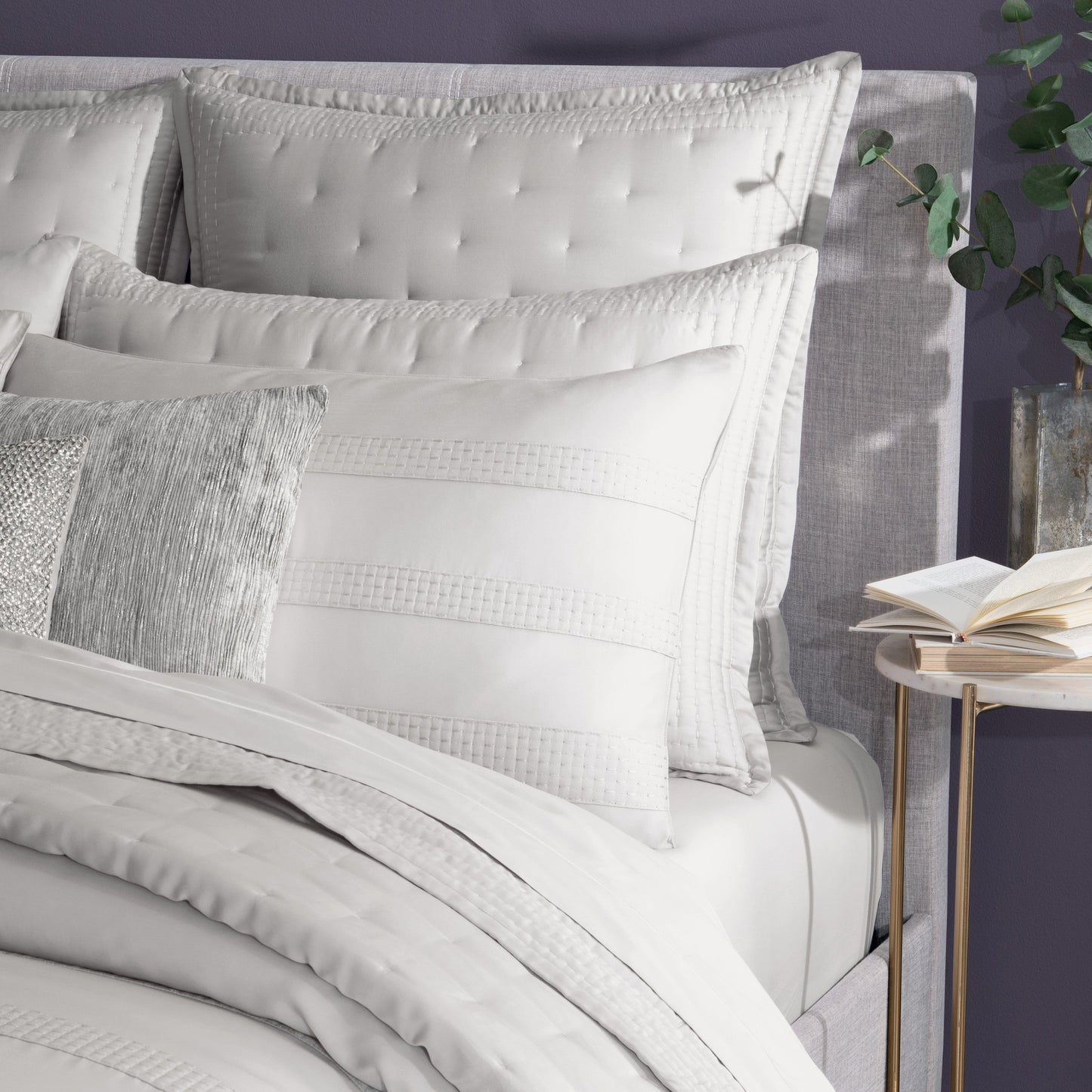 Donna Karan Essential Silk Stripe Duvet Sammlung