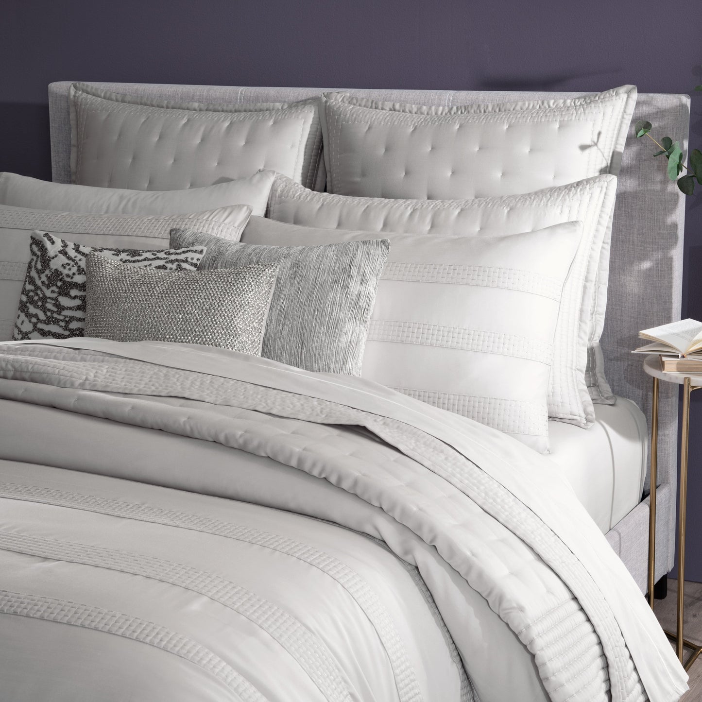 Donna Karan Essential Silk Stripe Duvet Sammlung