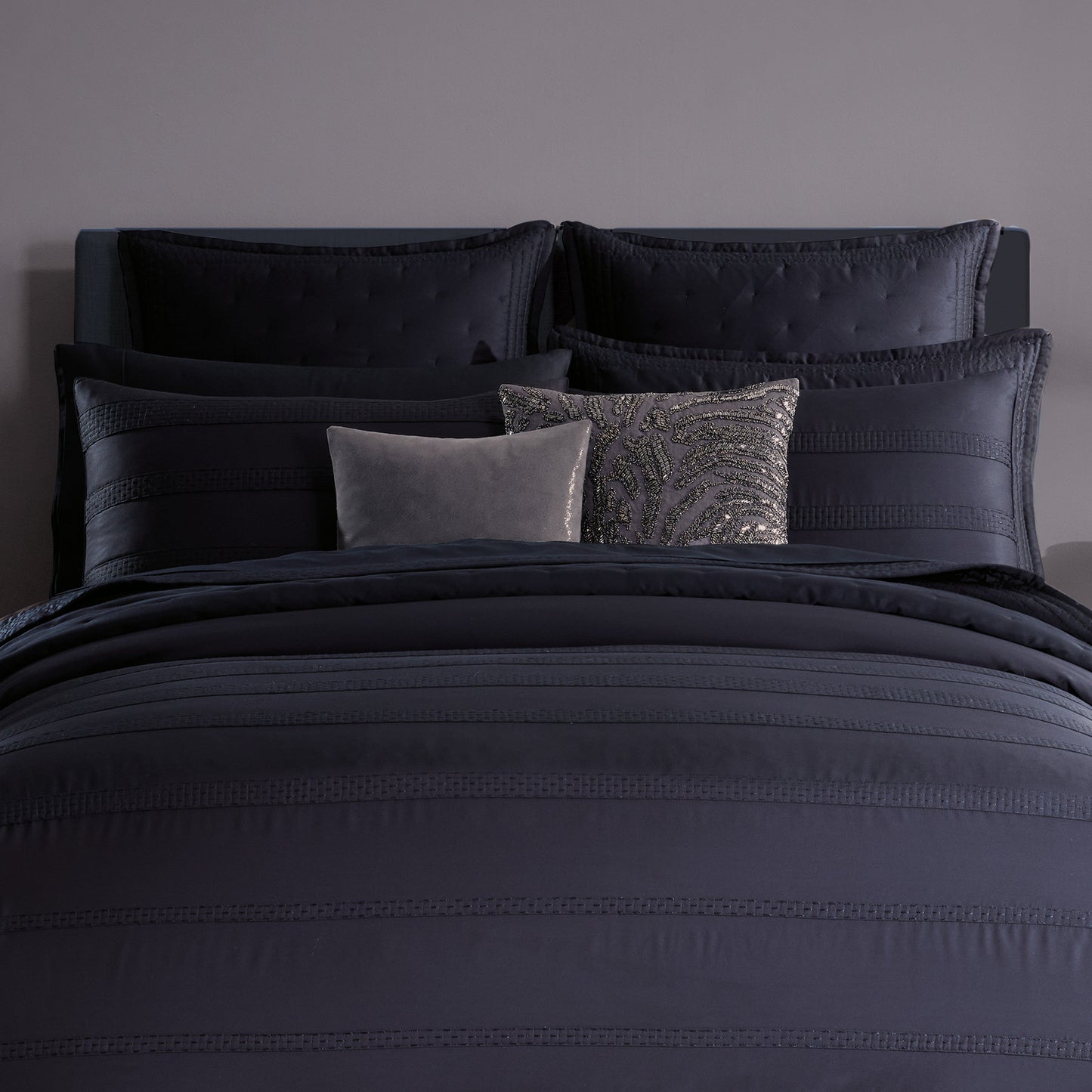 Donna Karan Essential Silk Stripe Duvet Sammlung
