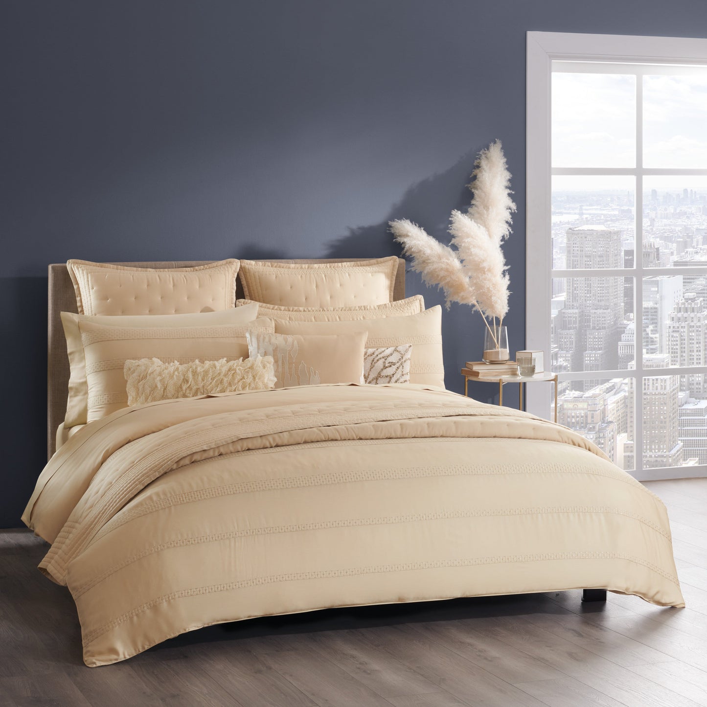 Donna Karan Essential Silk Stripe Duvet Sammlung