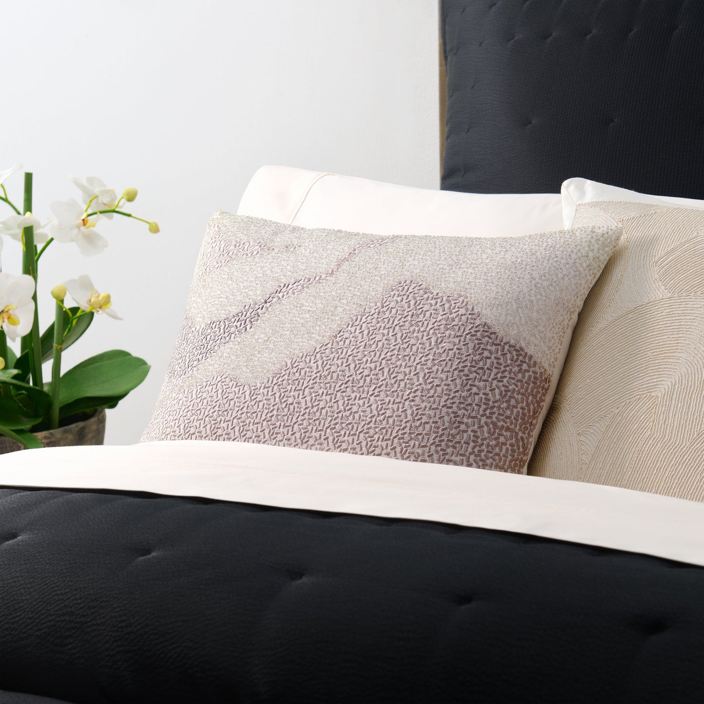 Donna Karan Home Beaded Cloud Dekoratives Kissen, 14 'x 20'