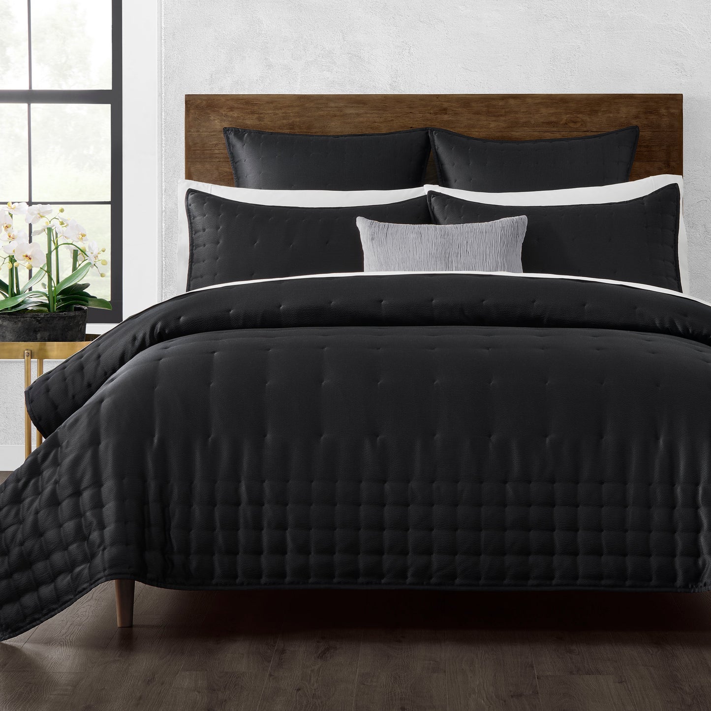 Donna Karan Home Hammered Silk Quilt Sammlung