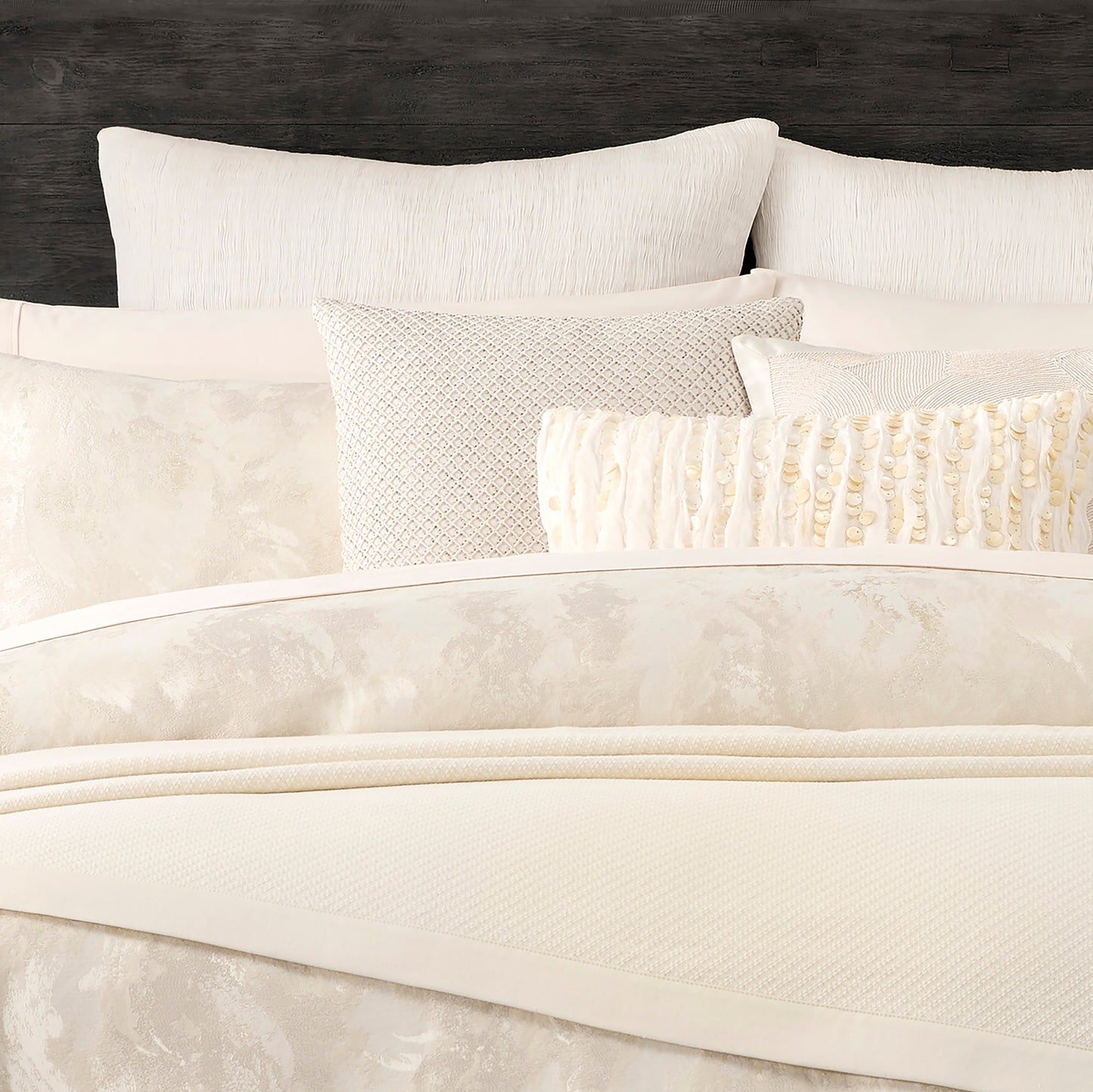 Donna Karan Home Beaded Netting Dekoratives Kissen, 18' x 18'