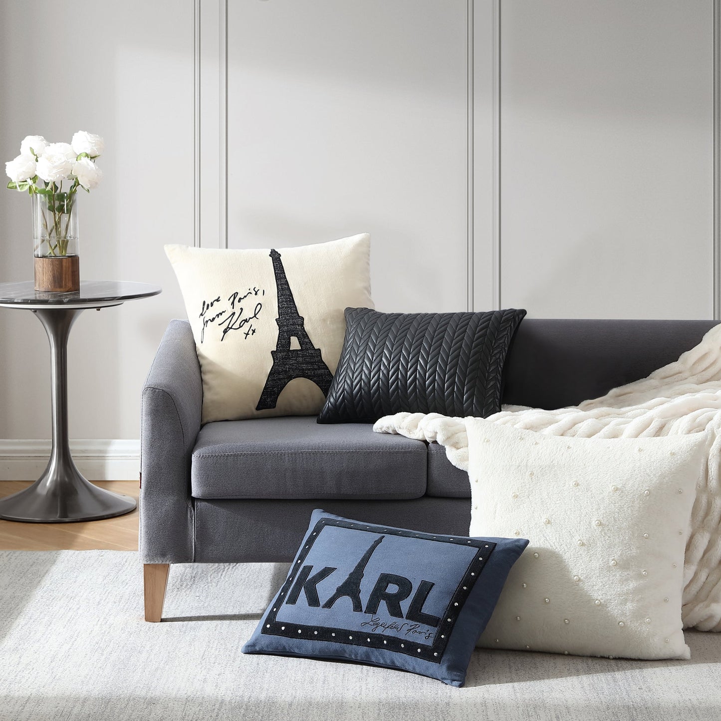KARL LAGERFELD PARIS Faux Fur Pearl Dekoratives Kissen