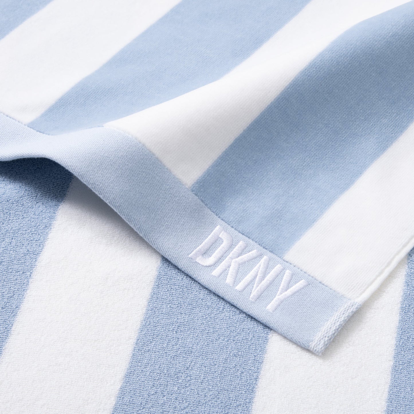 DKNY Cabana Stripe 4-teiliges Beach Towel und Tote Bag Set