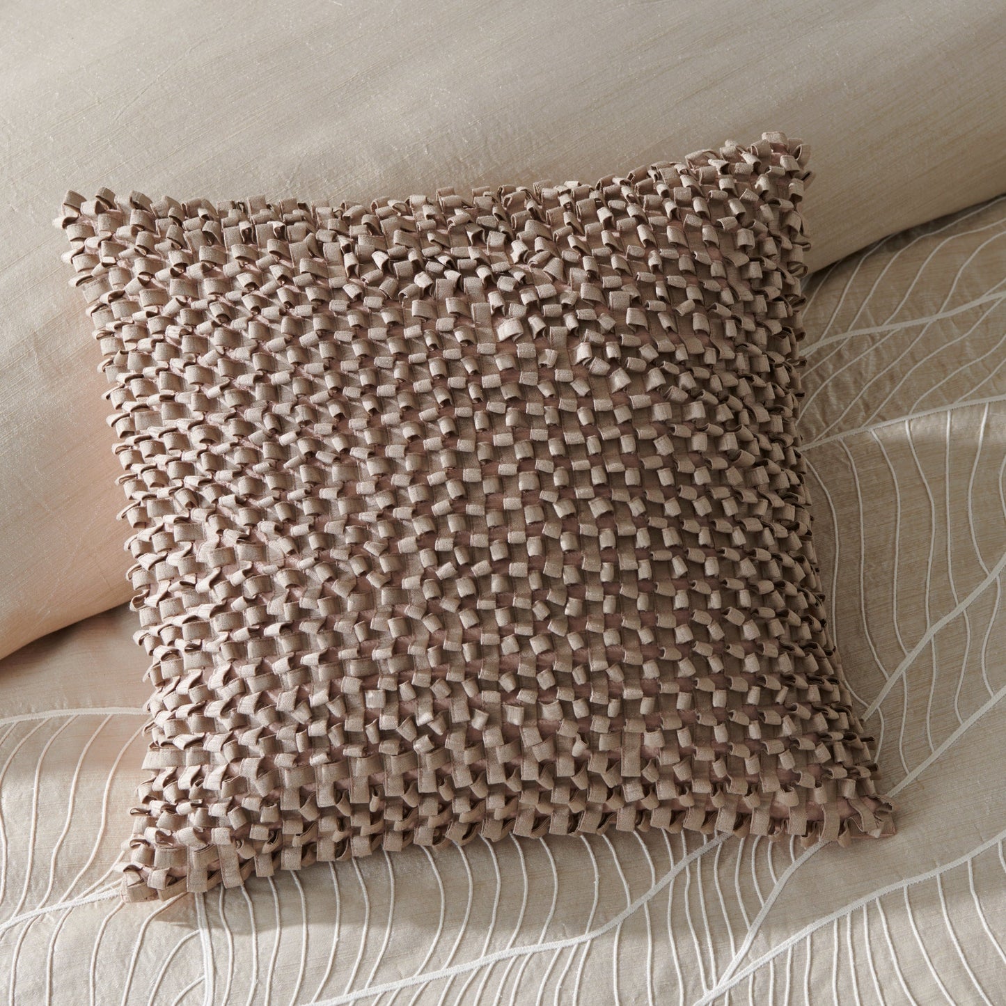 Donna Karan Home Loop Dekoratives Kissen