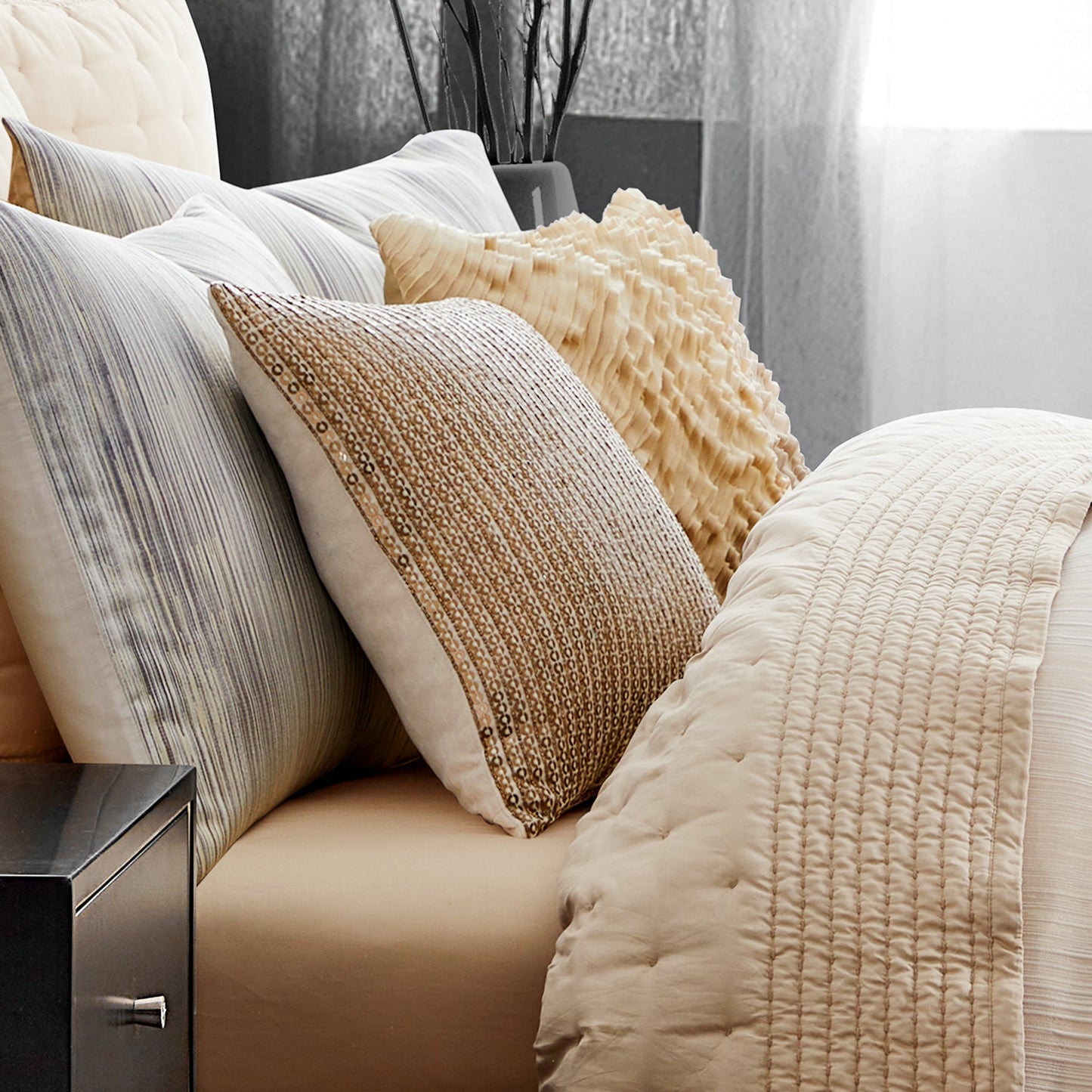 Donna Karan Home Kupfer Pailletten Dekorative Kissen