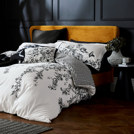 Ted Baker Eleganz Floral Duvet Set