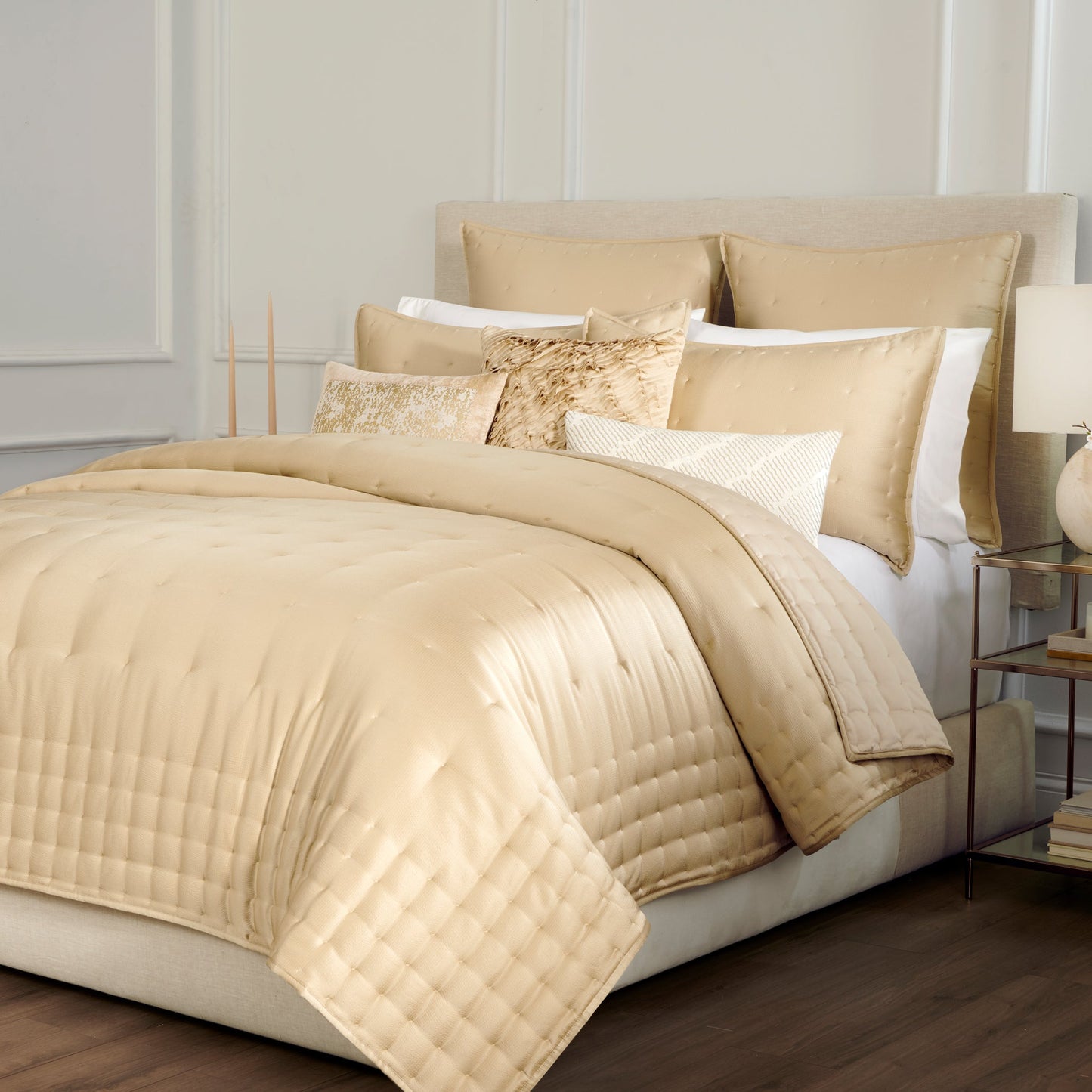 Donna Karan Home Hammered Silk Quilt Sammlung